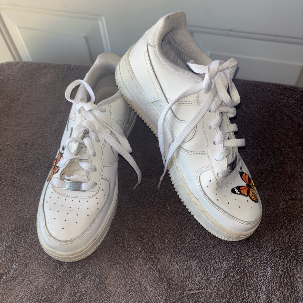 Nike Air Force 1 monarch butterfly sneakers size 6 Youth